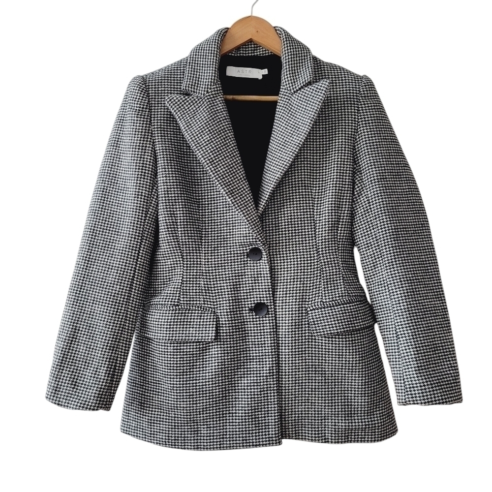 ASTR The Label Black and White Houndstooth Blazer